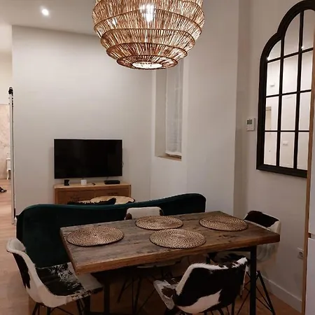 Hidden Gem Pasquin In Mercado Apartment *