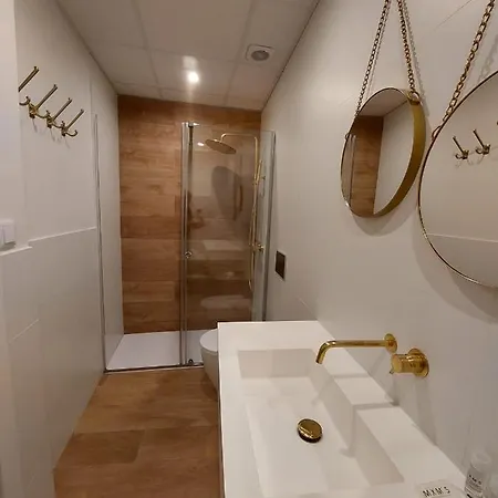 Hidden Gem Pasquin In Mercado * Kadyks