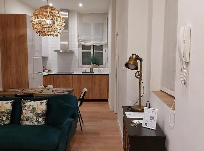 Hidden Gem Pasquin In Mercado * Cádiz